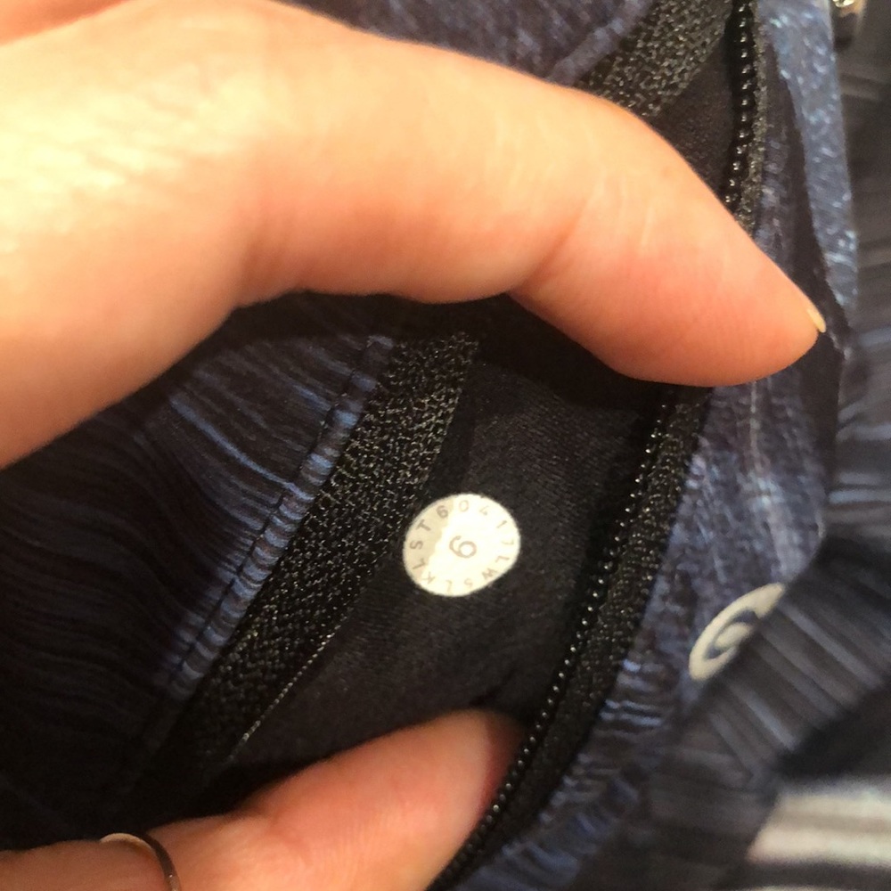 Lululemon - Picture 5 of 5